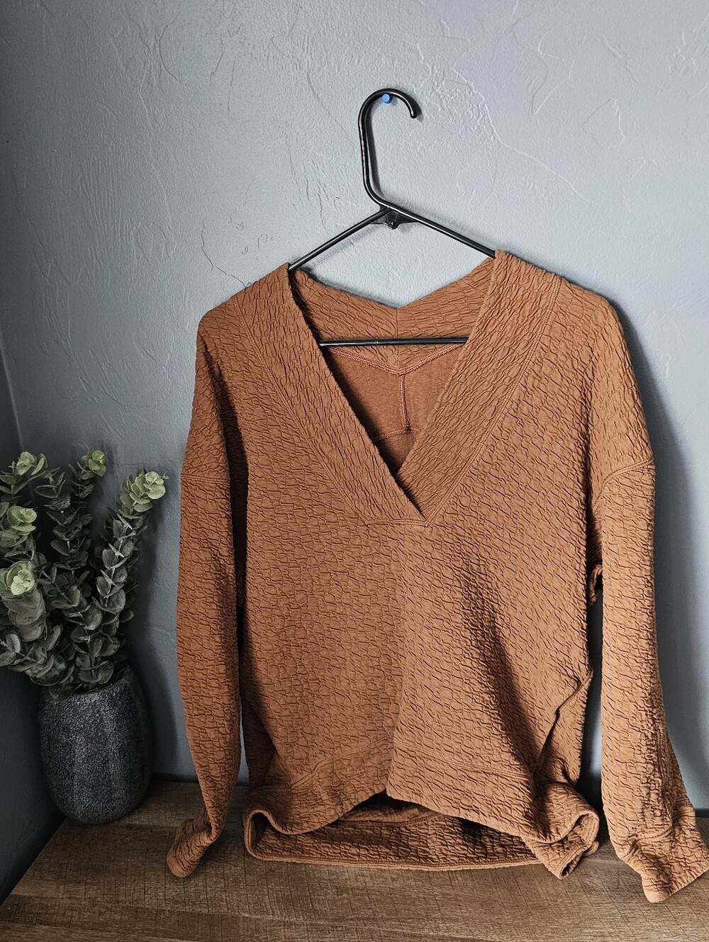 Lululemon V-Neck Pullover